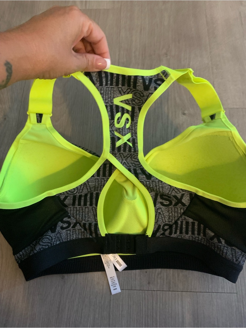34DDD Victoria’s Secret High-Impact Neon Yellow & Grey VSX Racerback Sports Bras - Picture 2 of 5